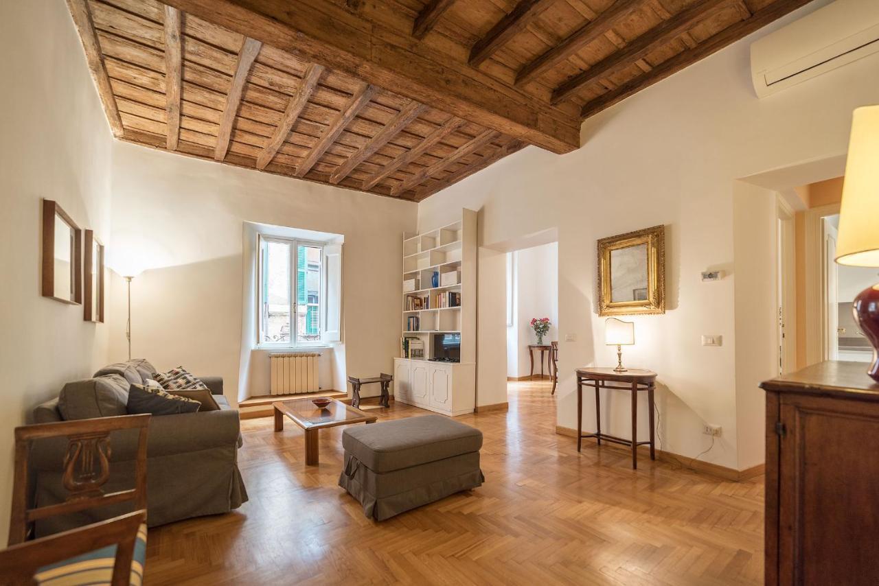A Peaceful Retreat 2 Minutes From Piazza Navona - FromhometoRzym Zewnętrze zdjęcie